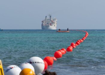 المصرية للاتصالات وسيسكو تتعاونان لتشغيل سعات بحرية على 2Africa